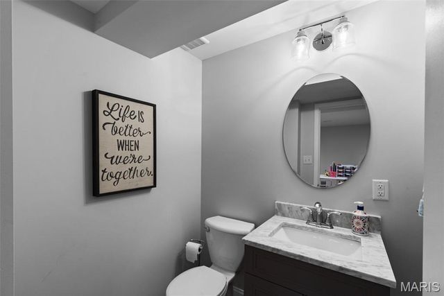 14081 Cross Trails Drive, Chesterfield, MO 63017