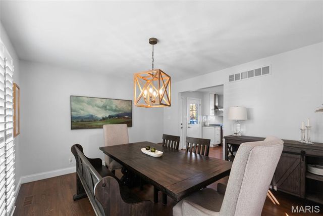 14081 Cross Trails Drive, Chesterfield, MO 63017