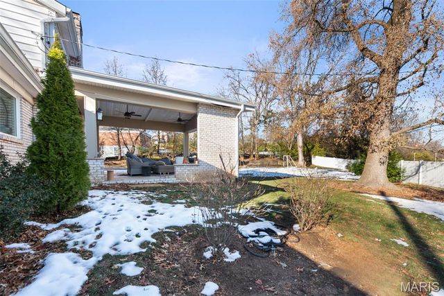 14081 Cross Trails Drive, Chesterfield, MO 63017