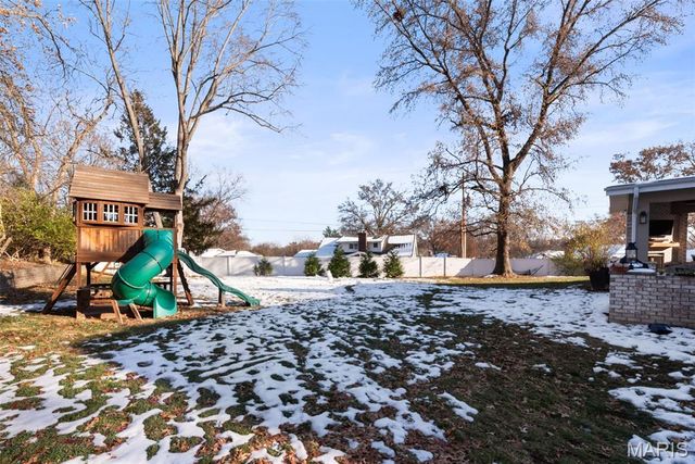 14081 Cross Trails Drive, Chesterfield, MO 63017