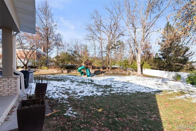 14081 Cross Trails Drive, Chesterfield, MO 63017