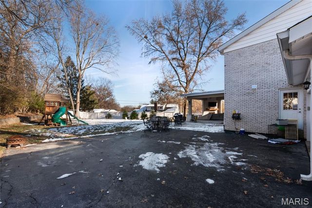 14081 Cross Trails Drive, Chesterfield, MO 63017