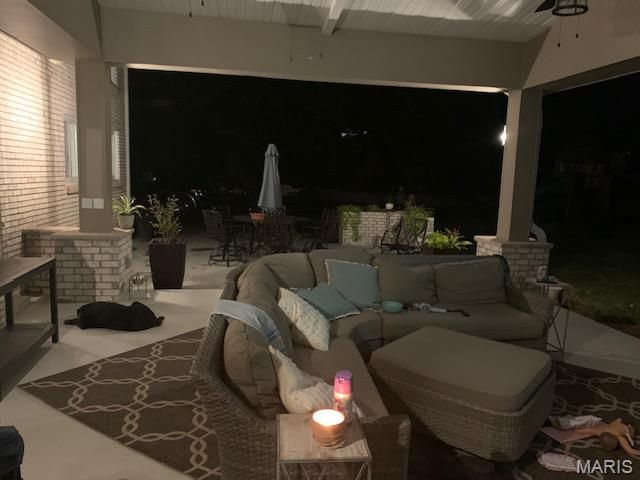 14081 Cross Trails Drive, Chesterfield, MO 63017