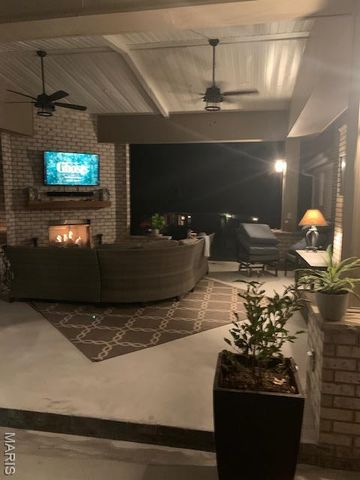 14081 Cross Trails Drive, Chesterfield, MO 63017