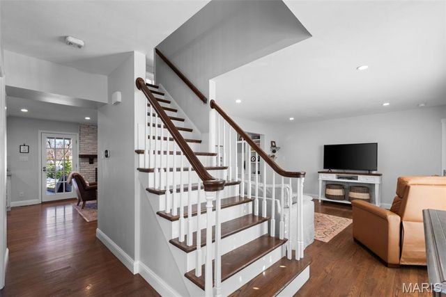 14081 Cross Trails Drive, Chesterfield, MO 63017