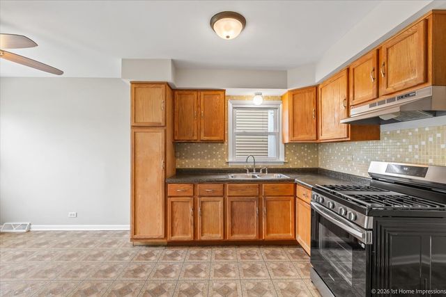 7320 W 58th Street, Summit, IL 60501