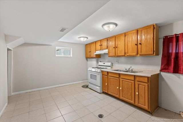 7320 W 58th Street, Summit, IL 60501