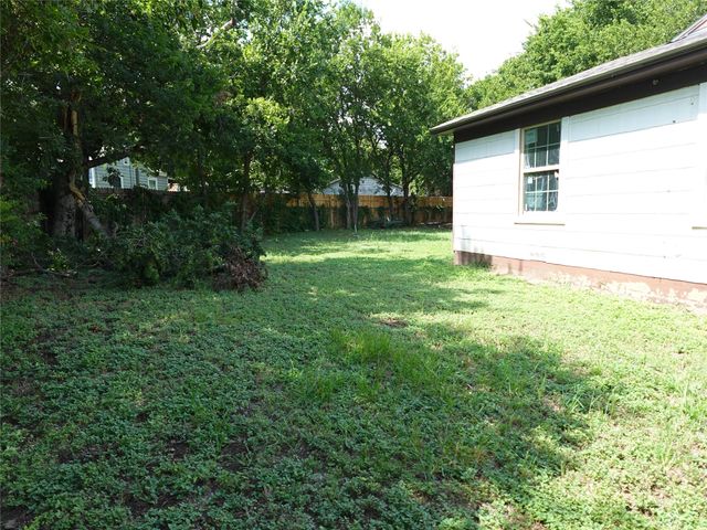 4912 Almena Road, River Oaks, TX 76114