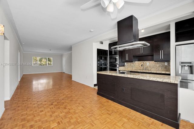 940 Sevilla Ave 206, Coral Gables, FL 33134