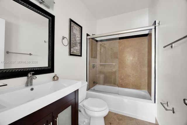940 Sevilla Ave 206, Coral Gables, FL 33134