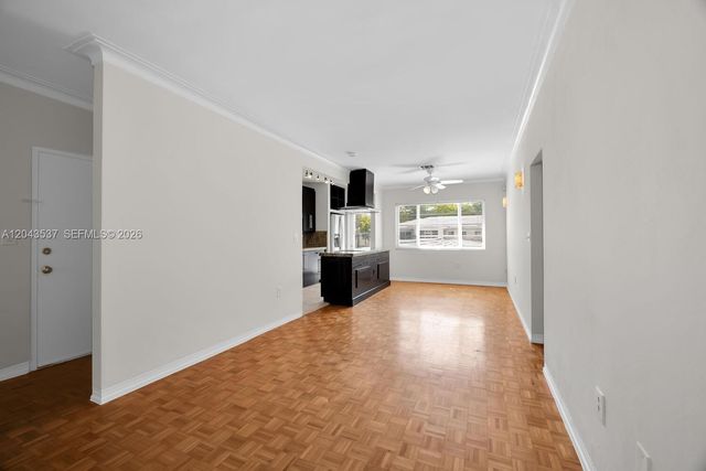 940 Sevilla Ave 206, Coral Gables, FL 33134