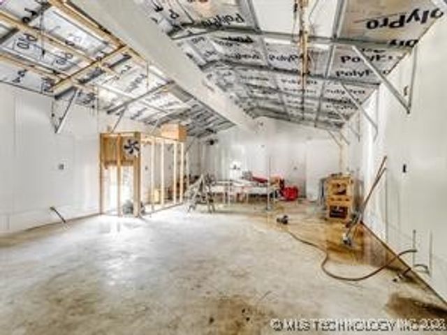 2831 S 24th Street W, Muskogee, OK 74401