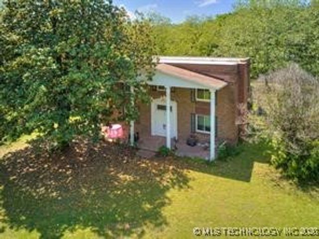 2831 S 24th Street W, Muskogee, OK 74401