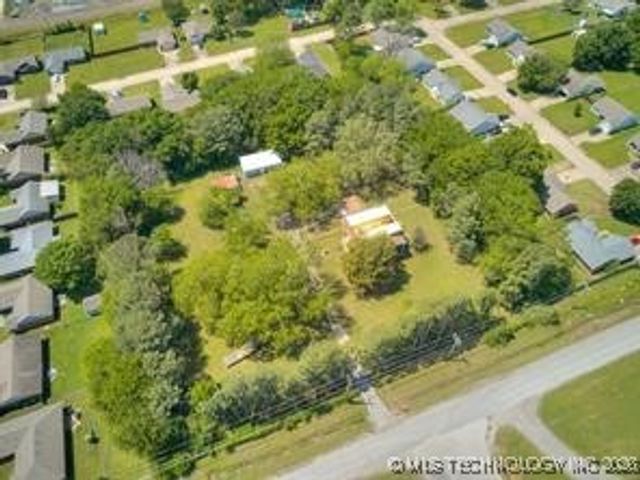 2831 S 24th Street W, Muskogee, OK 74401