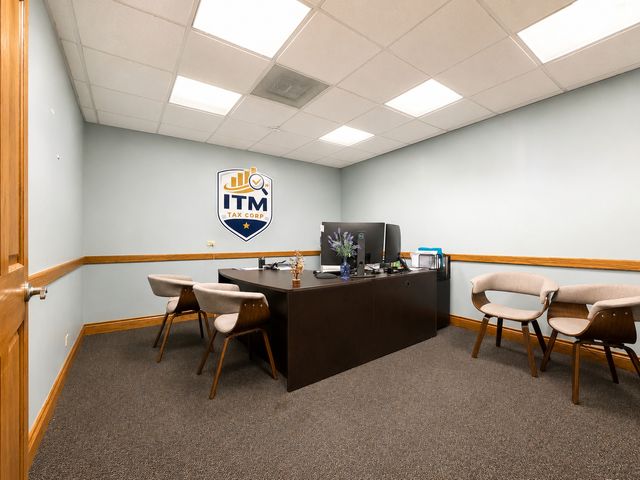 7432 W Grand Avenue, Elmwood Park, IL 60707