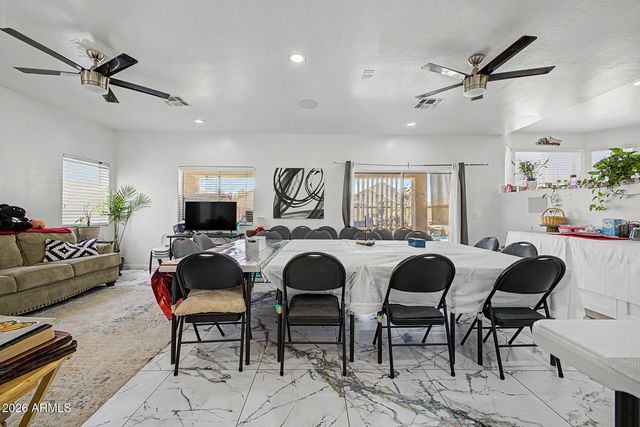 7926 W HESS Avenue, Phoenix, AZ 85043