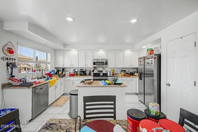 7926 W HESS Avenue, Phoenix, AZ 85043