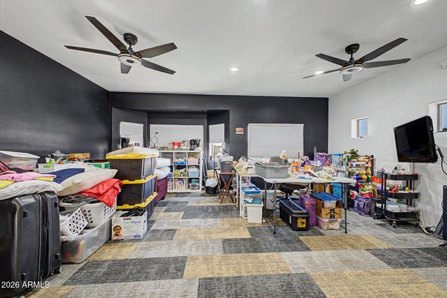 7926 W HESS Avenue, Phoenix, AZ 85043