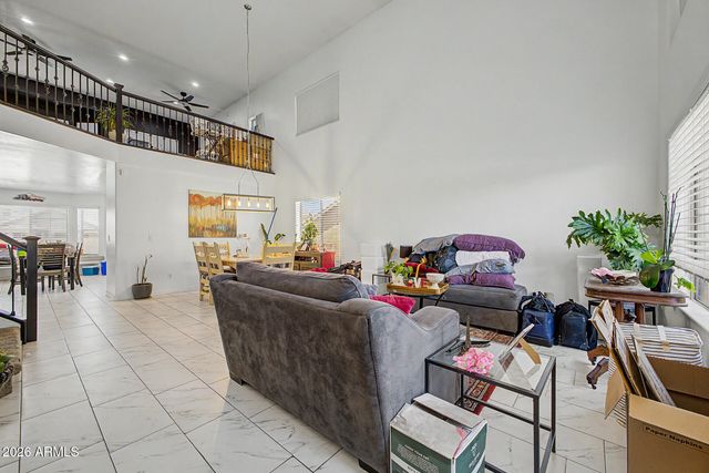 7926 W HESS Avenue, Phoenix, AZ 85043