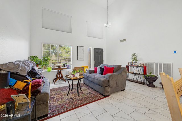 7926 W HESS Avenue, Phoenix, AZ 85043