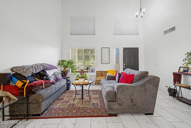 7926 W HESS Avenue, Phoenix, AZ 85043