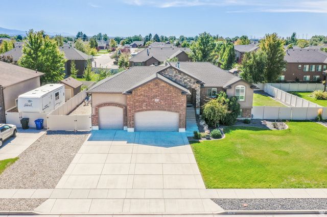 2797 W 2125 N, Plain City, UT 84404
