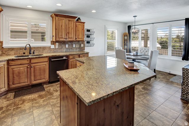 2797 W 2125 N, Plain City, UT 84404