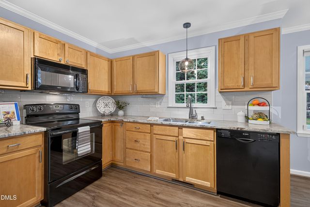837 E Ivy Valley Drive, Fuquay Varina, NC 27526
