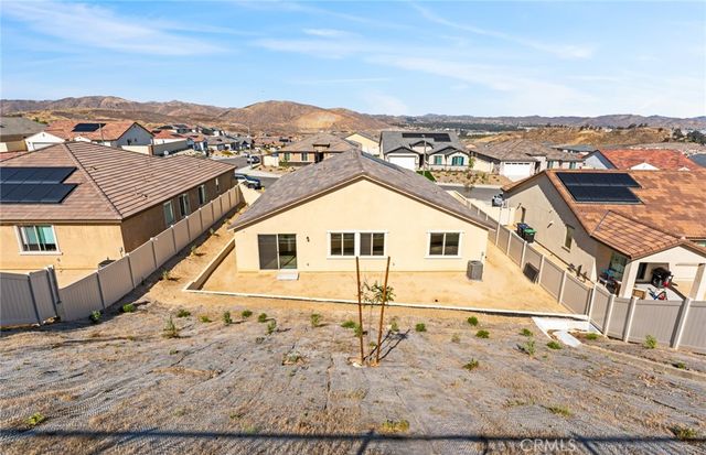 4057 Hudson Lane, Lake Elsinore, CA 92530