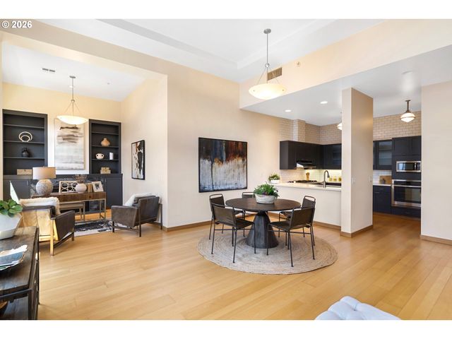 821 Nw 11TH Ave 601, Portland, OR 97209