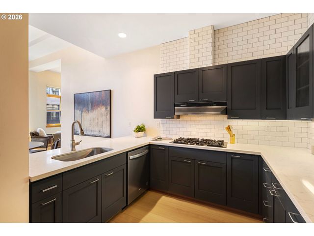 821 Nw 11TH Ave 601, Portland, OR 97209