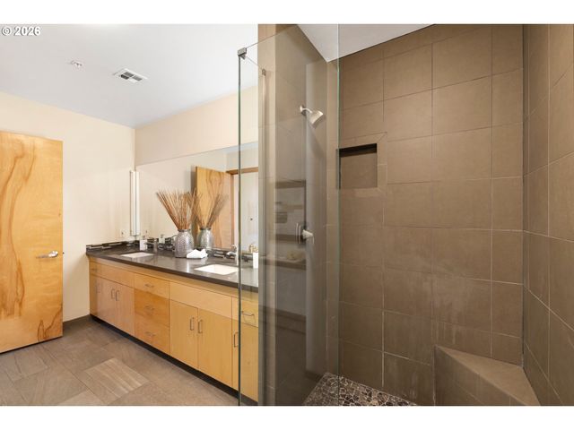821 Nw 11TH Ave 601, Portland, OR 97209