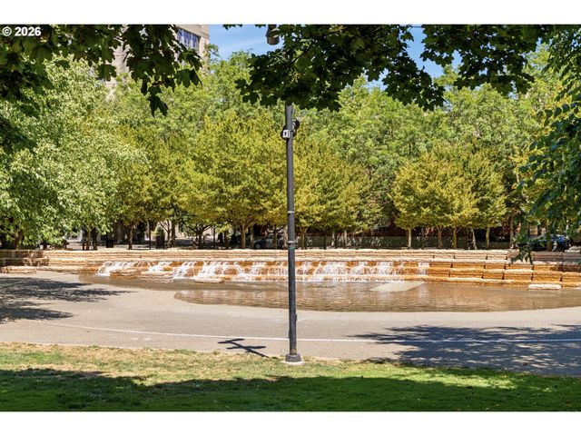 821 Nw 11TH Ave 601, Portland, OR 97209