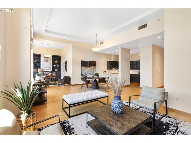 821 Nw 11TH Ave 601, Portland, OR 97209