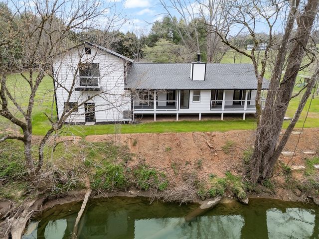 284 Smokeford Road, Murphy, NC 28906