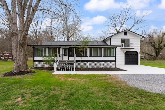 284 Smokeford Road, Murphy, NC 28906