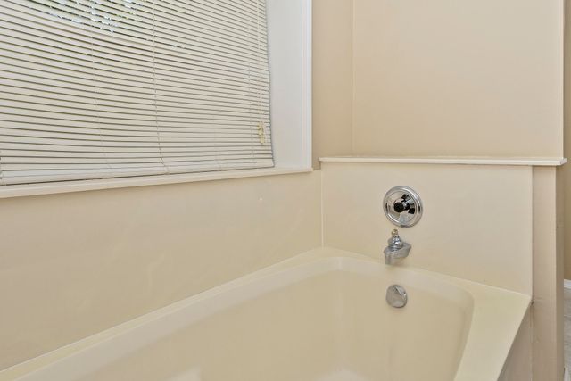 533 Ghan Road, Clever, MO 65631