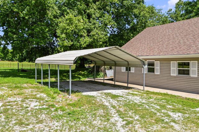 533 Ghan Road, Clever, MO 65631