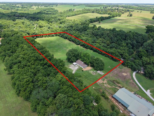 533 Ghan Road, Clever, MO 65631