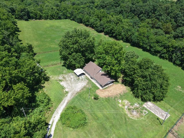 533 Ghan Road, Clever, MO 65631