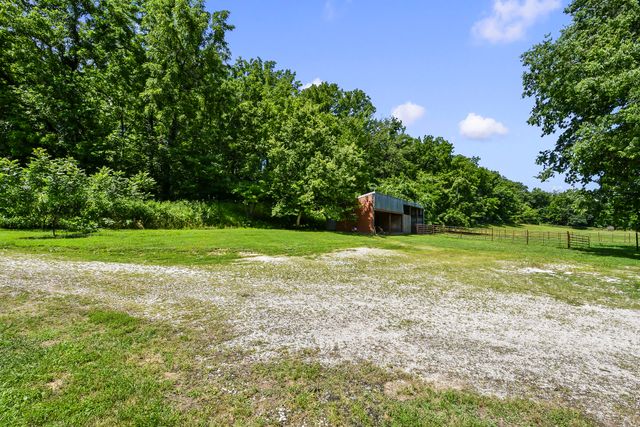 533 Ghan Road, Clever, MO 65631