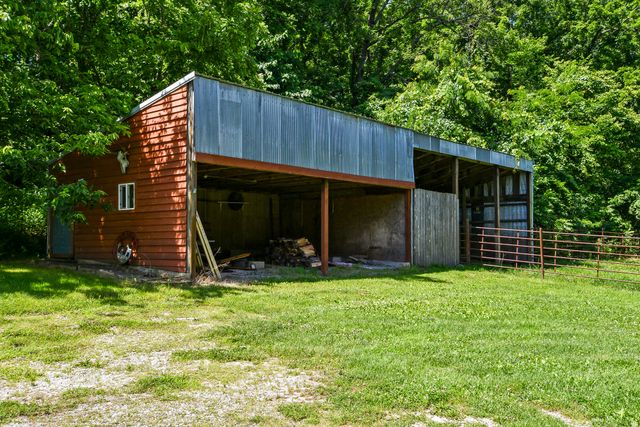 533 Ghan Road, Clever, MO 65631