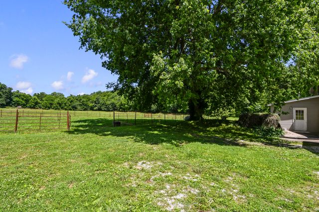 533 Ghan Road, Clever, MO 65631