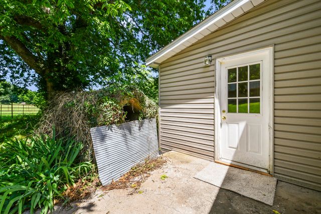 533 Ghan Road, Clever, MO 65631