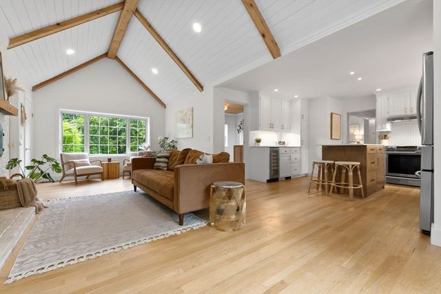13 Forrest Rd, Topsfield, MA 01983