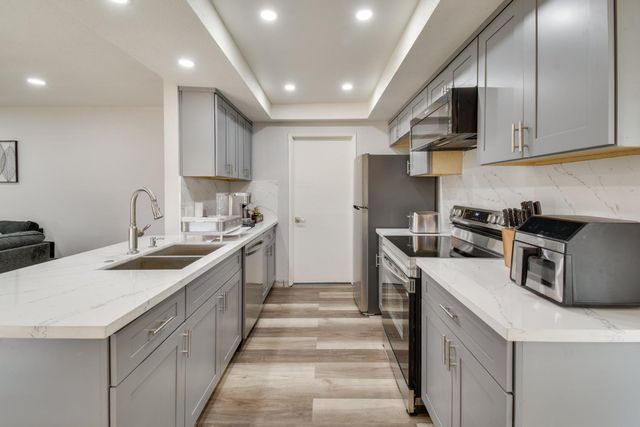 6034 Country Club Pl, Merced, CA 95340