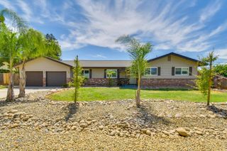 6034 Country Club Pl, Merced, CA 95340