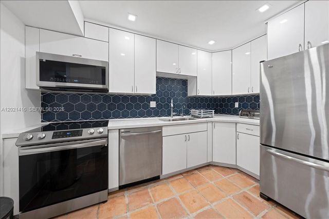 5750 Turin St 207, Coral Gables, FL 33146