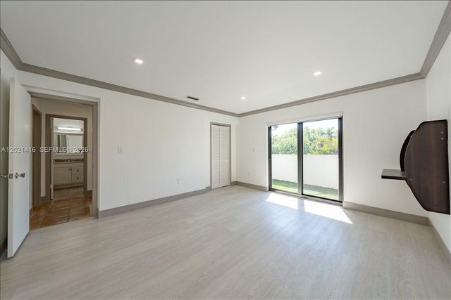5750 Turin St 207, Coral Gables, FL 33146