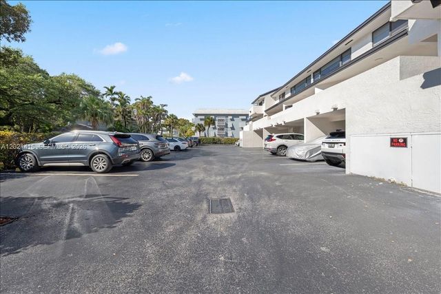 5750 Turin St 207, Coral Gables, FL 33146
